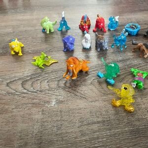 Mixed set of smasher mini characters